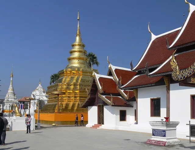 Wat Phra That Si Chom Thong