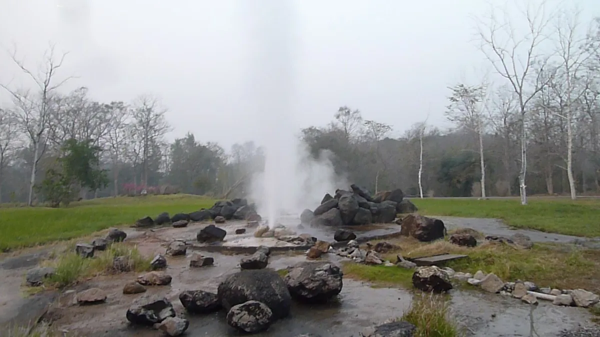 San Kamphaeng Hot Springs 3