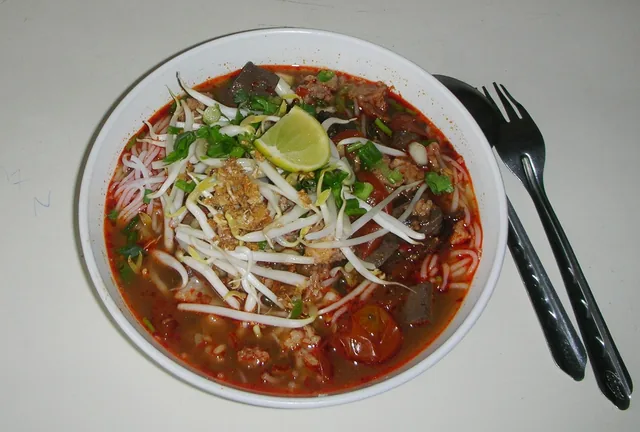 Khanom Jeen Nam Ngiao