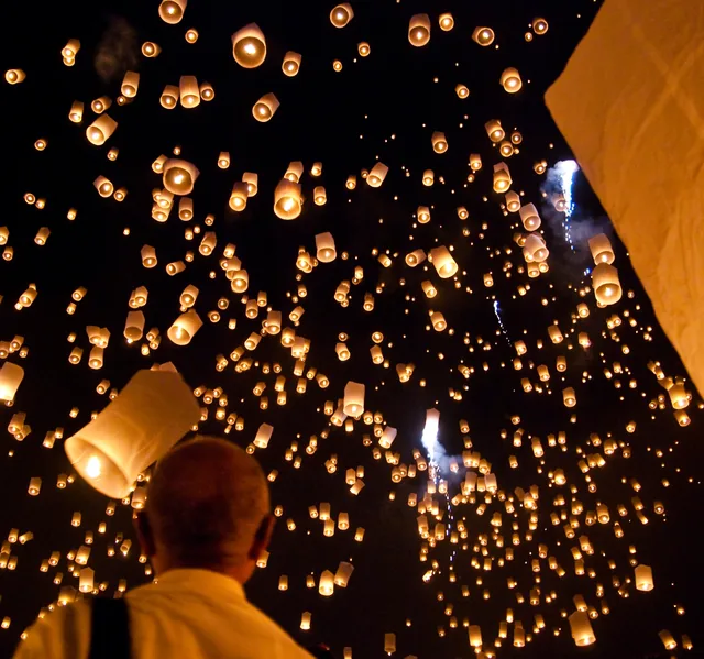 Yi Peng Lantern Festival in Chiang Mai